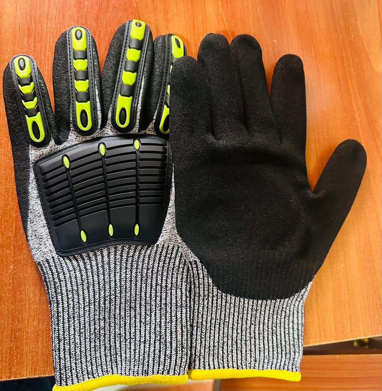 2024/08/63126.jpg Antigrick Gloves - Image 1