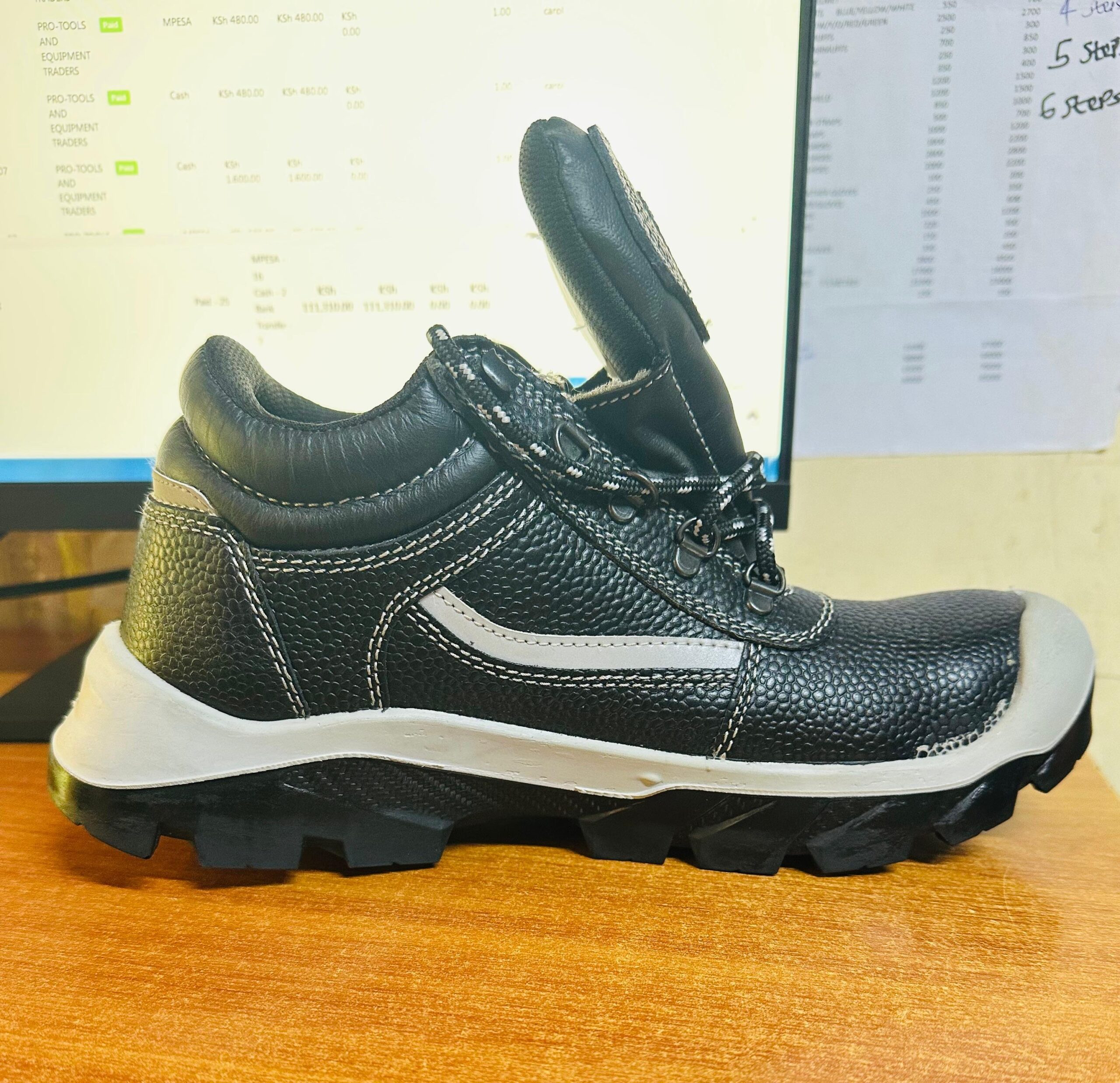 2026/06/1000020986-scaled.jpg Duma ACE safety shoes - Image 1